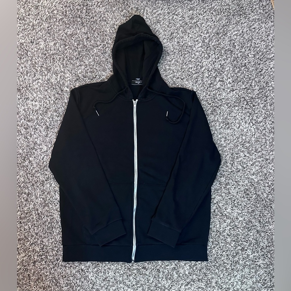Forever 21 men's black hooded zip-up sweatshirt